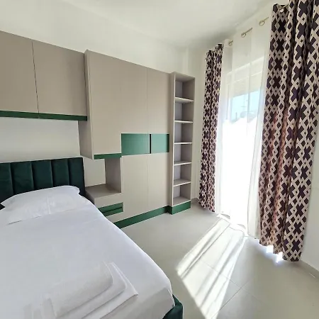 Skanderbeg Oasis Lägenhet *